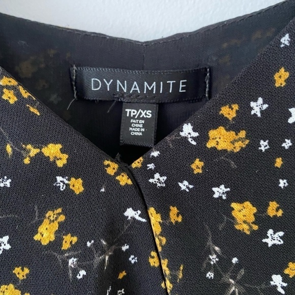 DYNAMITE Floral Cropped Top - Picture 10 of 11